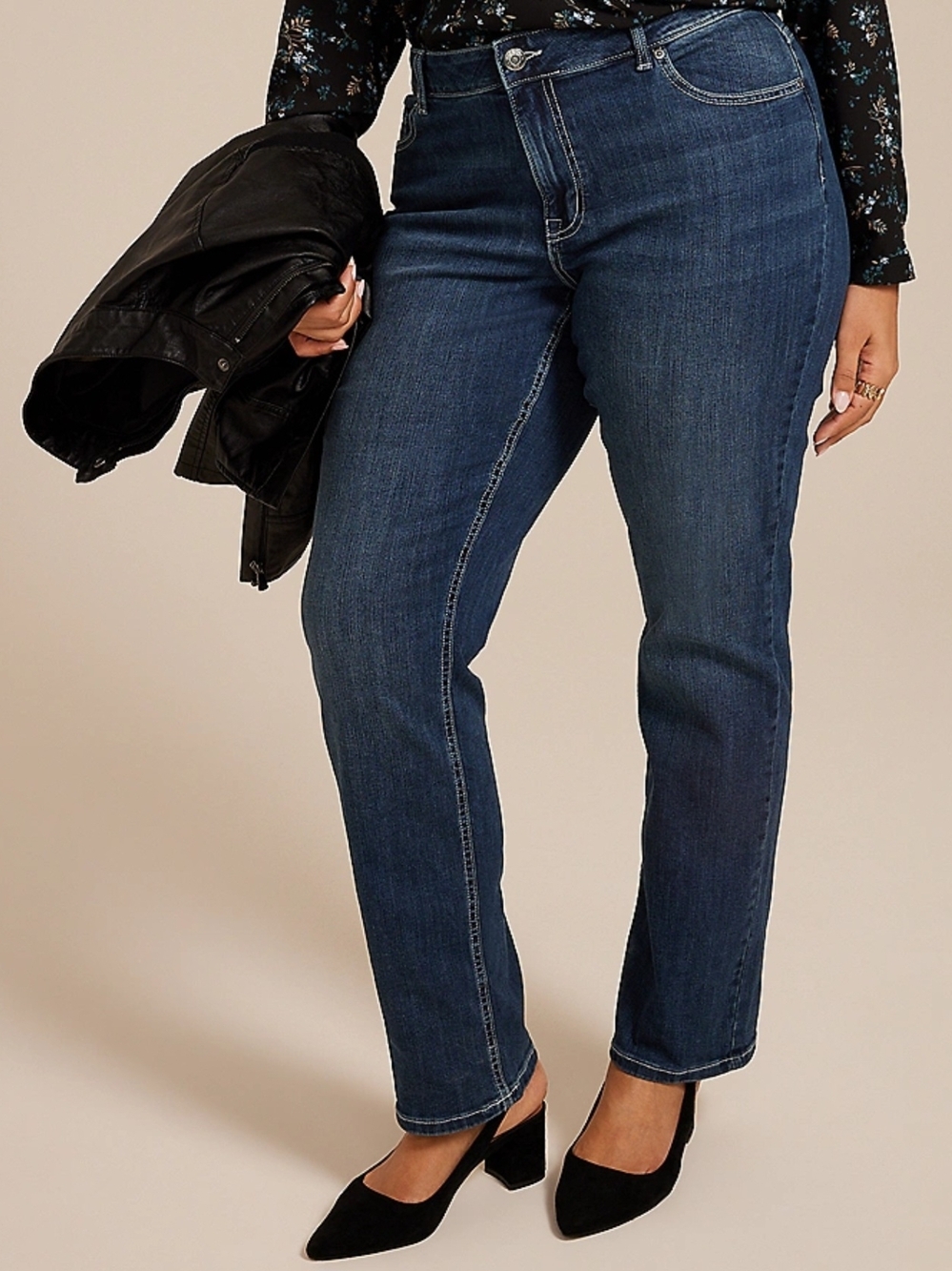 Maurices Dark Blue Straight Leg Jeans-- SIZE 22 Short-- SHIPS NEXT DAY